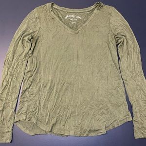 Green long sleeve tee